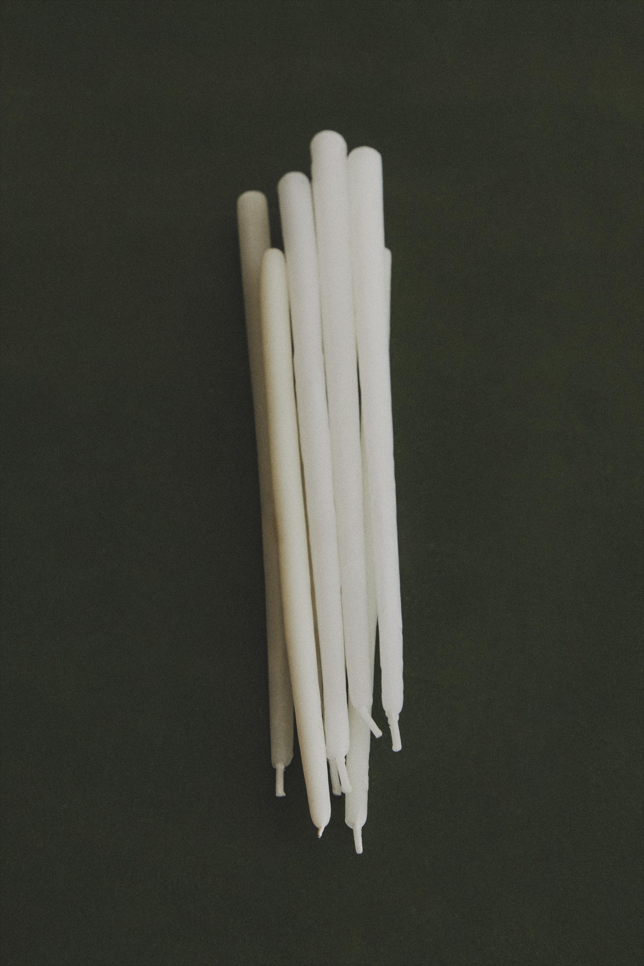 SET OF DECORATIVE CYLINDRICAL LONG TAPER CANDLES (SET OF 6)
